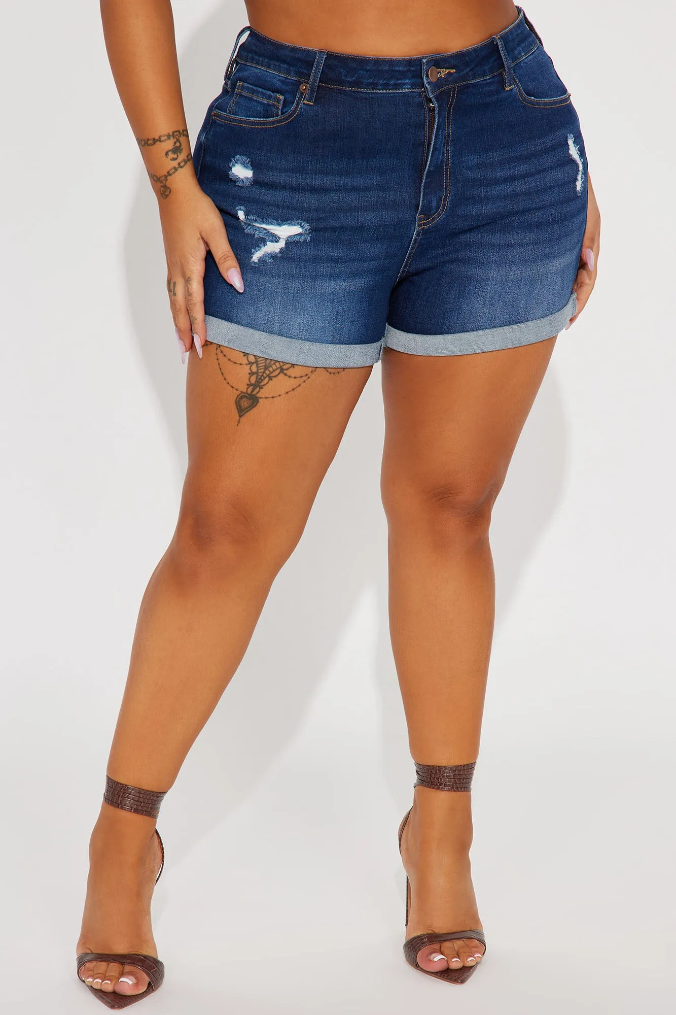 90s Mom Stretch Ripped Denim Shorts - Dark Wash