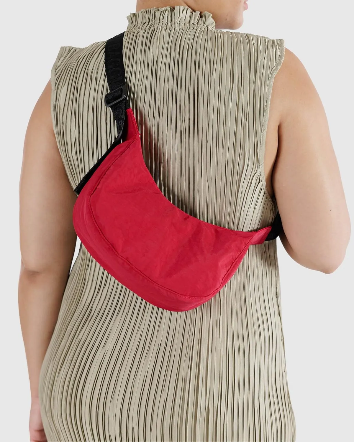 BAGGU Small Nylon Crescent Bag