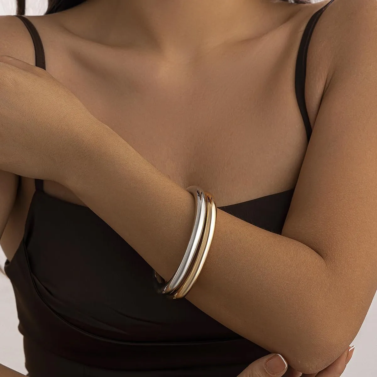 Chunky Gold Bangle Bracelets Wide Chunky Cuff Bracelets Trendy Vintage Gold Silver Wrist Bangles Wristband Bracelets for Women
