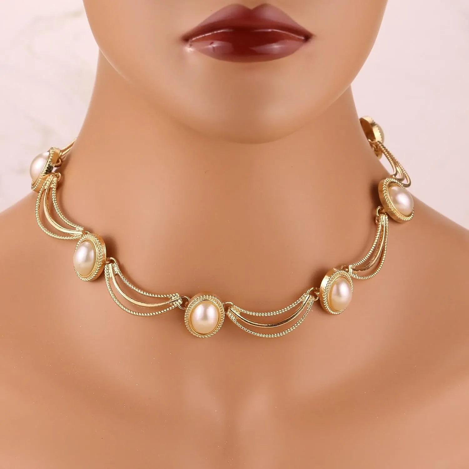 Colorful Crystal Necklaces for Women Boho Ellipse Rhinestone Stone Statement Necklace Wedding Bridesmaid Choker Necklace Jewelry