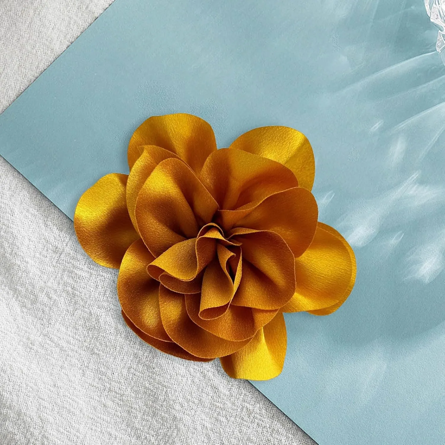 Dainty Satin Fabric Flower Brooches for Women Large Rose Floral Brooch for Party Dance Wedding Banquet Elegant Camellia Fashion Brooch Pin for Women Girl 5.5inch