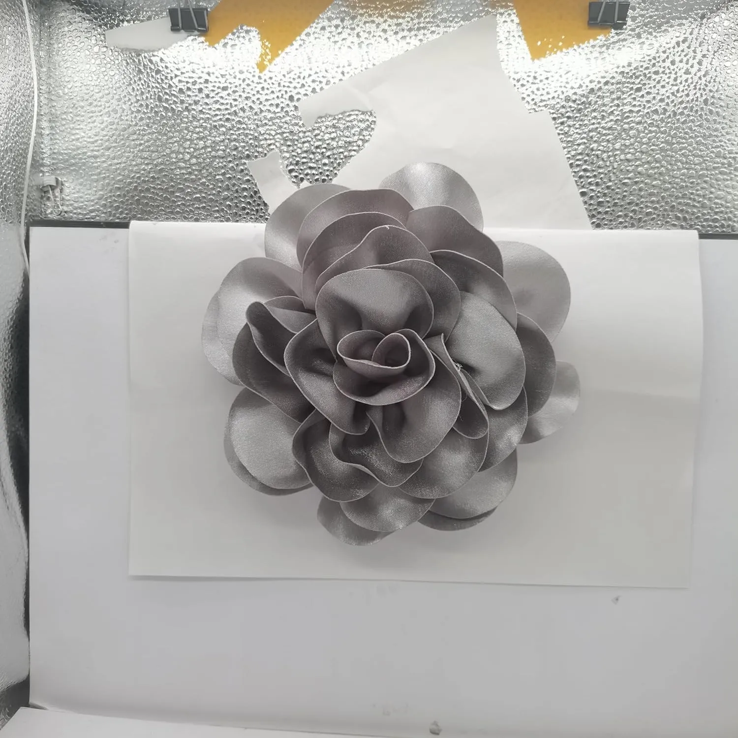 Dainty Satin Fabric Rose Flower Extra Large Big Brooches Pins Elegant Silk Camellia Flower Oversized Brooch Pin for Women Wedding Party Dance Banquet Dress Accessories Jewelry Gifts