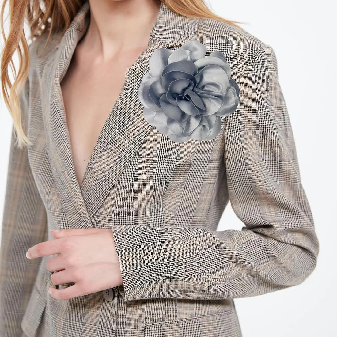 Dainty Satin Fabric Rose Flower Extra Large Big Brooches Pins Elegant Silk Camellia Flower Oversized Brooch Pin for Women Wedding Party Dance Banquet Dress Accessories Jewelry Gifts