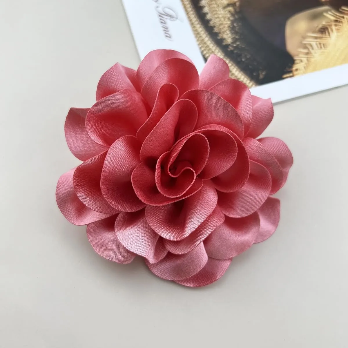 Elegant Dainty Satin Fabric Rose Flower Extra Large Big Brooches Pins Silk Camellia Flower Oversized Brooch Pin Wedding Party Dance Banquet Dress Accessories Jewelry Gifts for Women