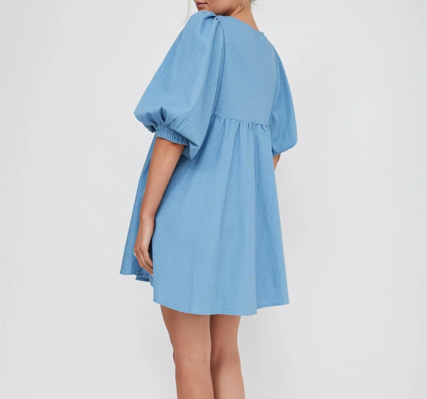 Faretumiya Women Denim Mini Dress Flowy Puff Short Sleeve Babydoll Y2k Ruffle Bow Tie Going Out Short Party Jean Dress