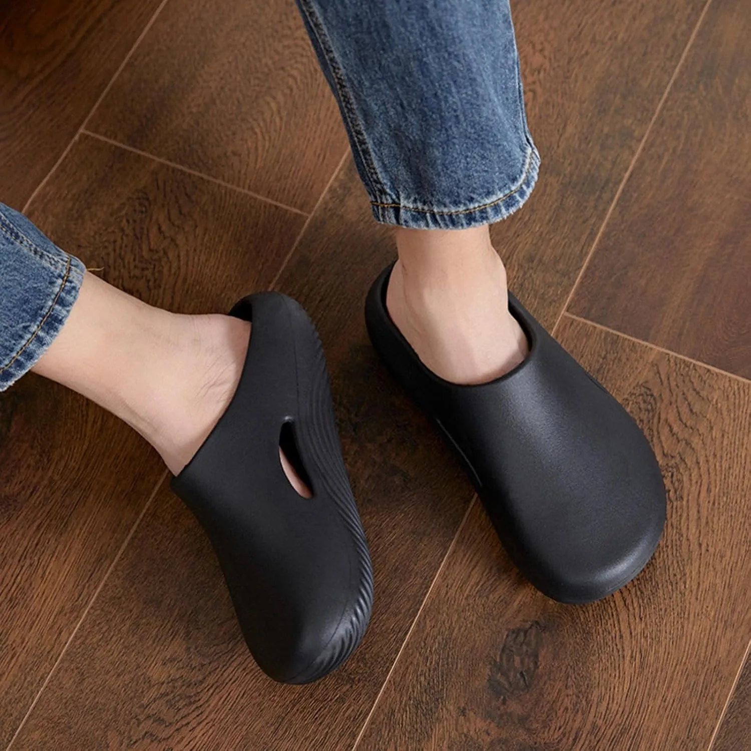 Garden Clogs for Women and Men Non Slip Cloud Slides Arch Support Nurse Sandals Comfortable Indoor Outdoor Pillows Waterproof Mules Work Shoes Chef Slides Beach Slippers