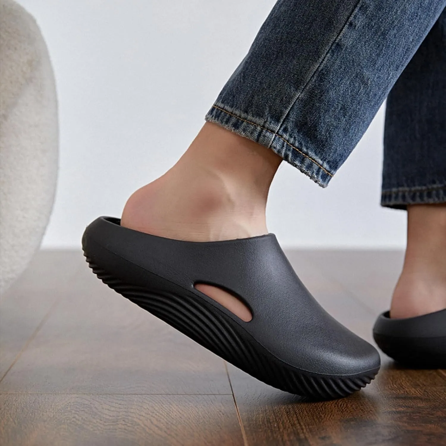 Garden Clogs for Women and Men Non Slip Cloud Slides Arch Support Nurse Sandals Comfortable Indoor Outdoor Pillows Waterproof Mules Work Shoes Chef Slides Beach Slippers