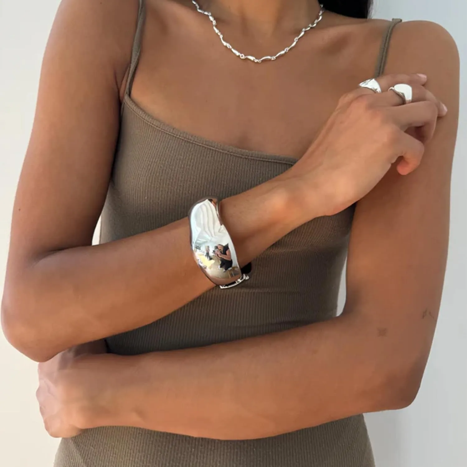 Gold/Silver Chunky Bangle Bracelets for Women Wide Cuff Bangle Wrist Cuff Bracelets Jewelry