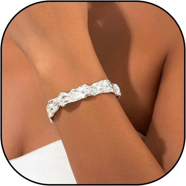 New Gold/Silver Cuff Bangle Bracelets for Women 18K Gold Plated Chunky Open Cuff Bangle Bracelets Hammered Textured Cuff Bracelet Minimalist Thick Gold Wrist Cuff Bracelets Jewelry for Women Teen Girls