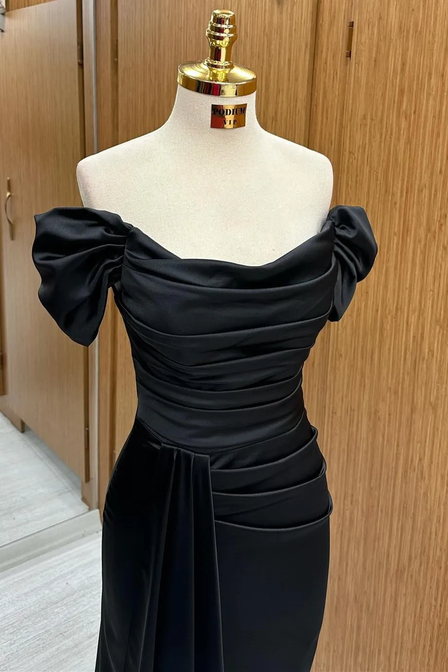 Off-the-Shoulder Maxi Dress with Ruffled Sleeves