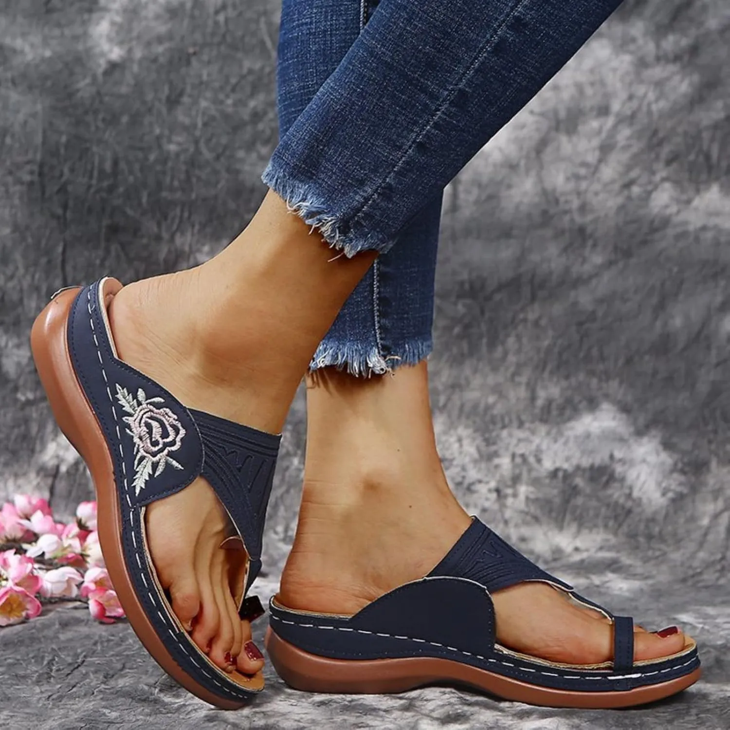 Orthopedic Sandals for Women Arch Support Walking Sandals Low Heel Flip Flops Open Toe Flats Espadrilles Sandal Lightweight Comfortable Beach Shoes Non Slip Slippers Comfort Wear Ortho Shoes