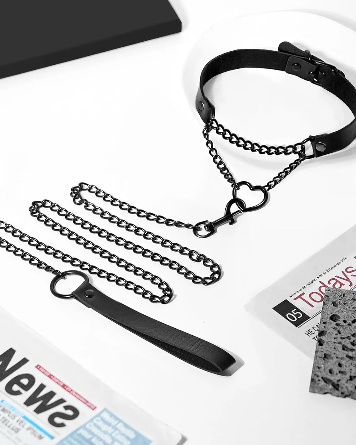 Ronglry Black Velvet Choker Necklace for Women - Adjustable Layered Goth Chokers for Party, Cosplay & Gift