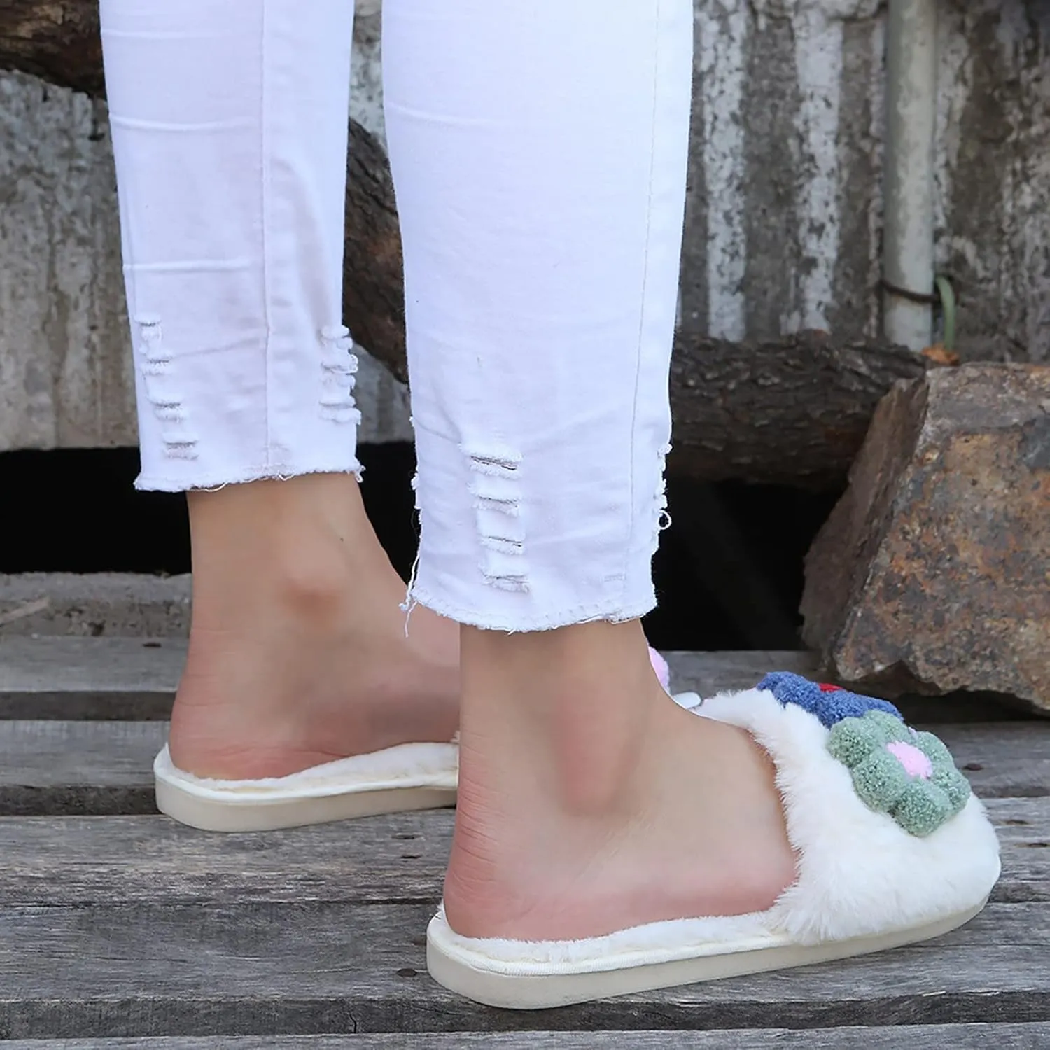 SBGMoSJ Indoor House Slippers for Guests Mens Slipper Booties Memory Foam House Slippers Spa Slippers for Women Rubber Christmas Garland Gifts for Women 2023