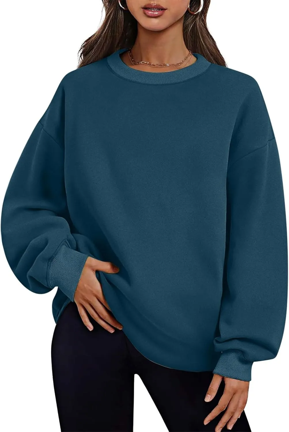 SHOPESSA Oversized Sweatshirt for Women Fall Outfits Crewneck Pullover with Pockets Sweatshirt with Slit Sides
