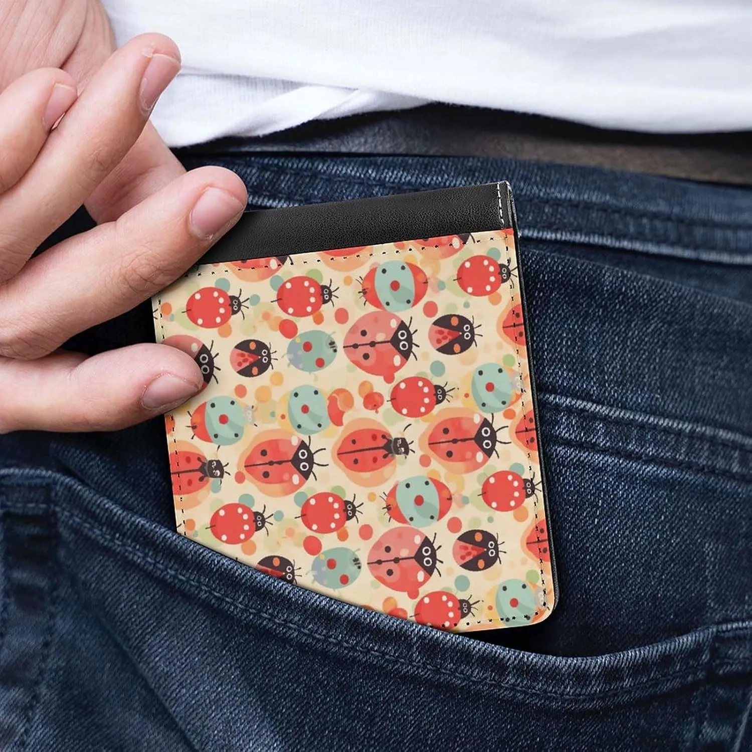Slim Credit Card Holder Personalized Leather Ladybugs Cartoon Pattern Money Clip Gifts Wallet For Men Women