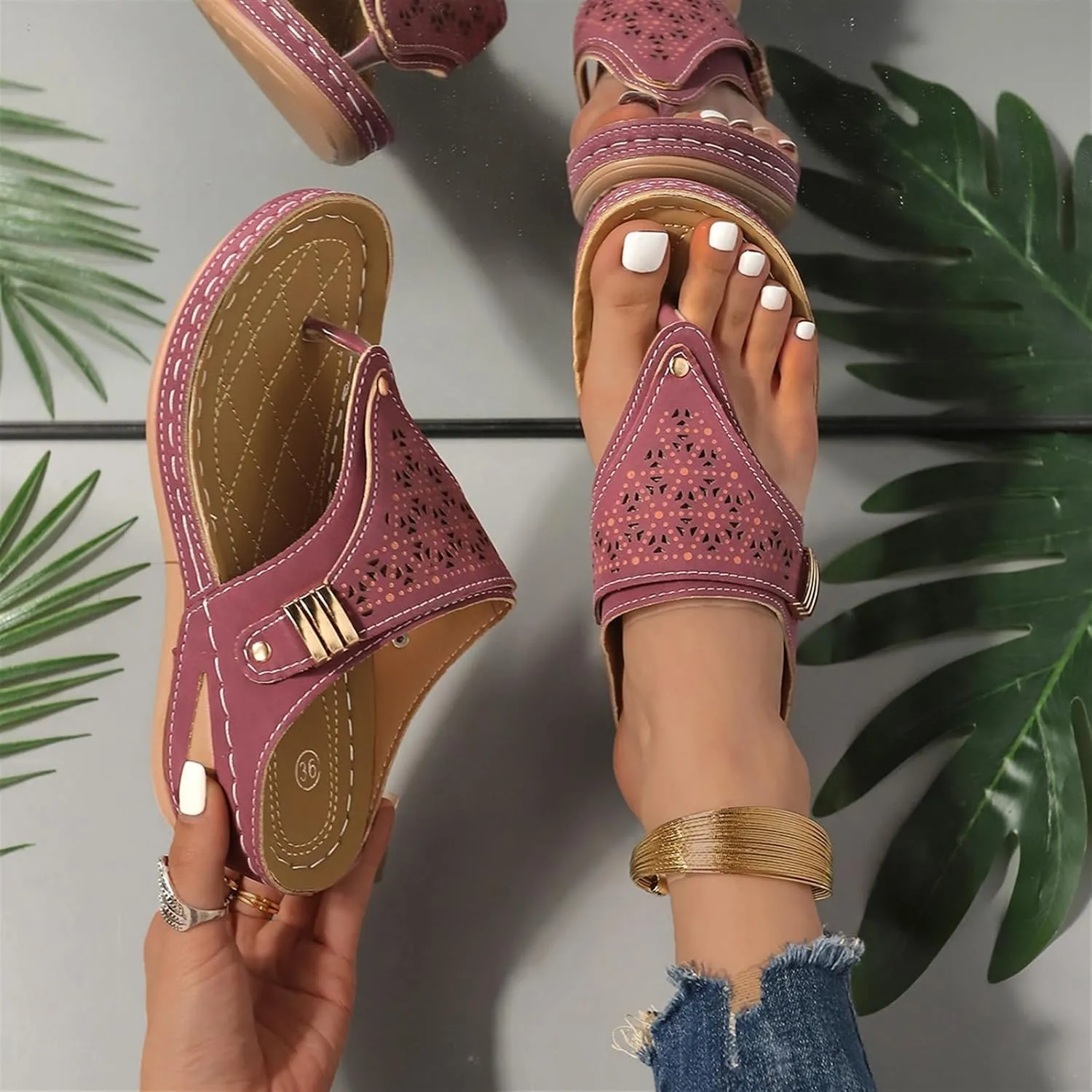 Thong Sandals for Women, Orthopedic Walking Shoes, Non Slip Slides Comfort Wear Orthowear Shoes Open Toe Wide Width Slippers Beach Walking Shoes Comfortable Flats Breathable Mesh Flip Flops