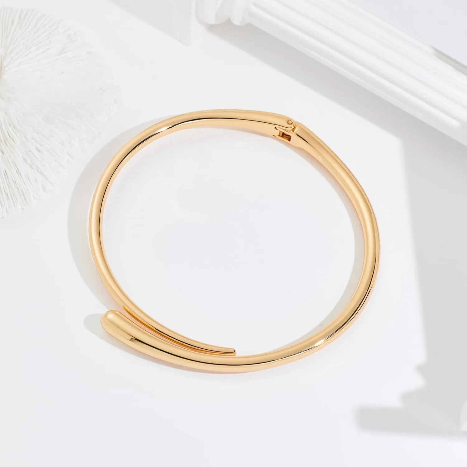 WOWORAMA Chunky Choker Collar Necklace for Women Gold Silver Teardrop Choker Necklace Spring Open Cuff Necklace Metal Statement Necklace