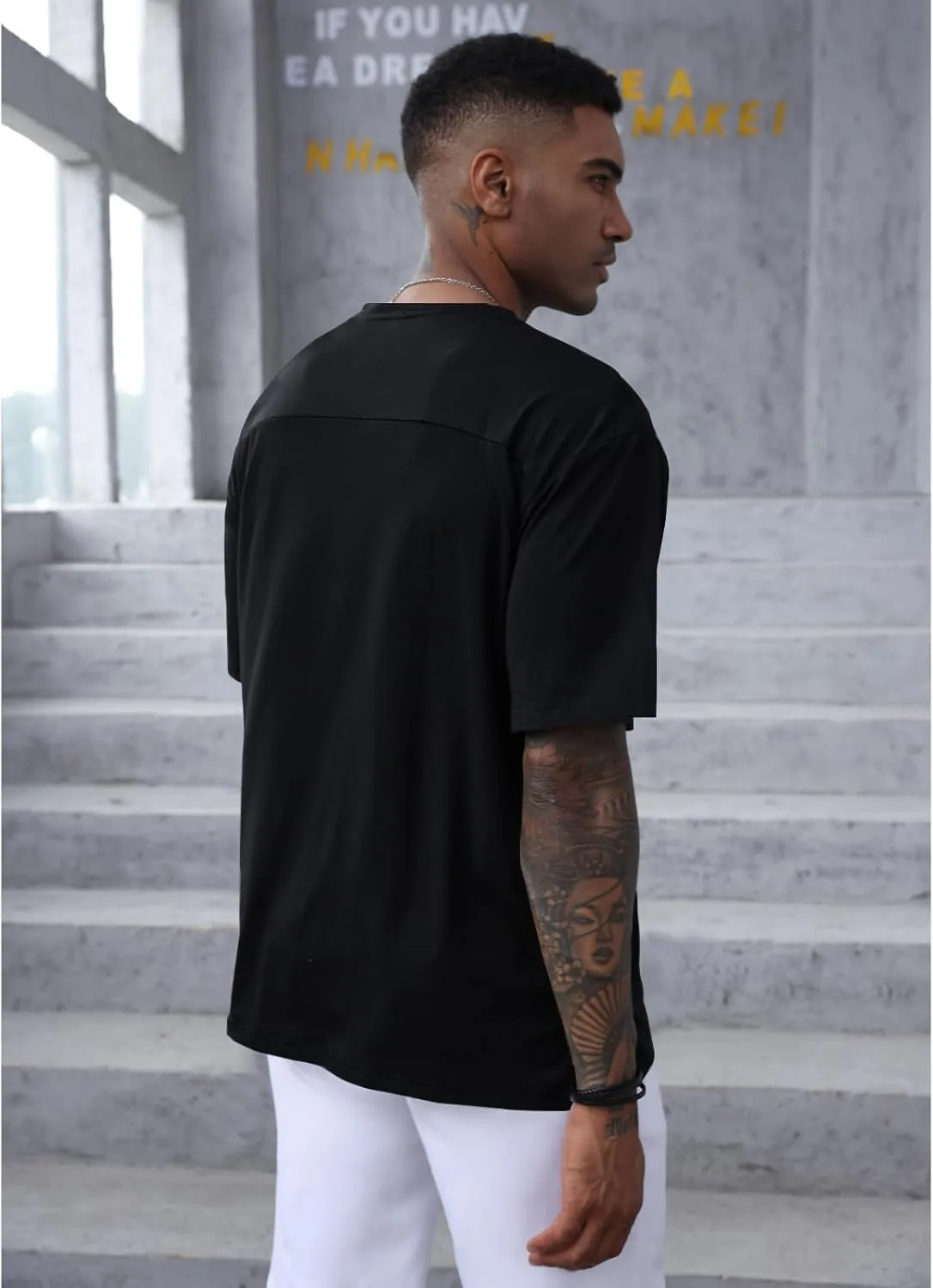 YawYews Mens Fashion Athletic T-Shirts Short Sleeve Casual Tee Plain Loose Workout Gym Streetwear Shirts